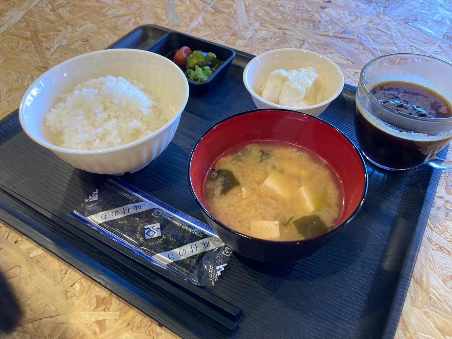 Guesthouse Lululu 無料朝食&夕食ｶﾚｰ 街まで電車8分 ﾛｰｿﾝ隣 고치 외부 사진